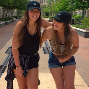 Meet your Posher, Desiree